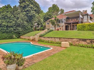 House in Clarendon