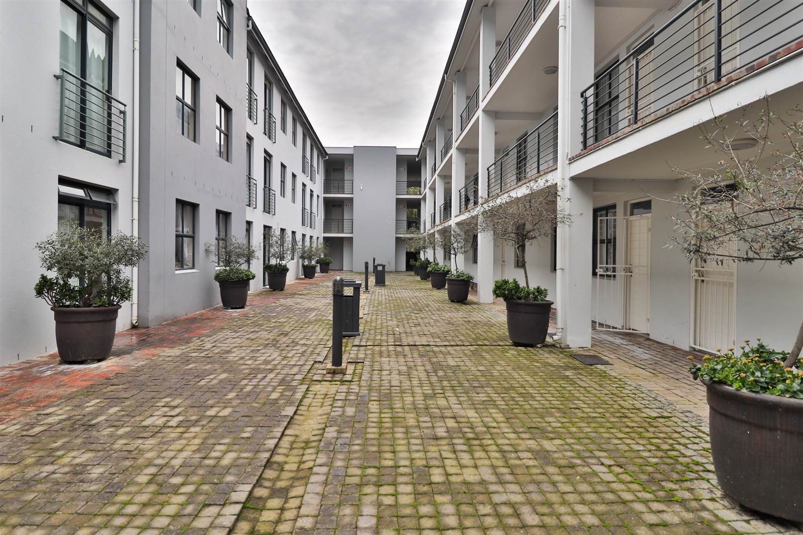 2 Bed Apartment in Stellenbosch Central photo number 12