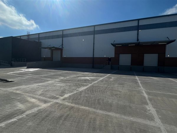 5 210  m² Industrial space