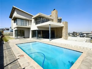 5 Bed House in Eikenhof