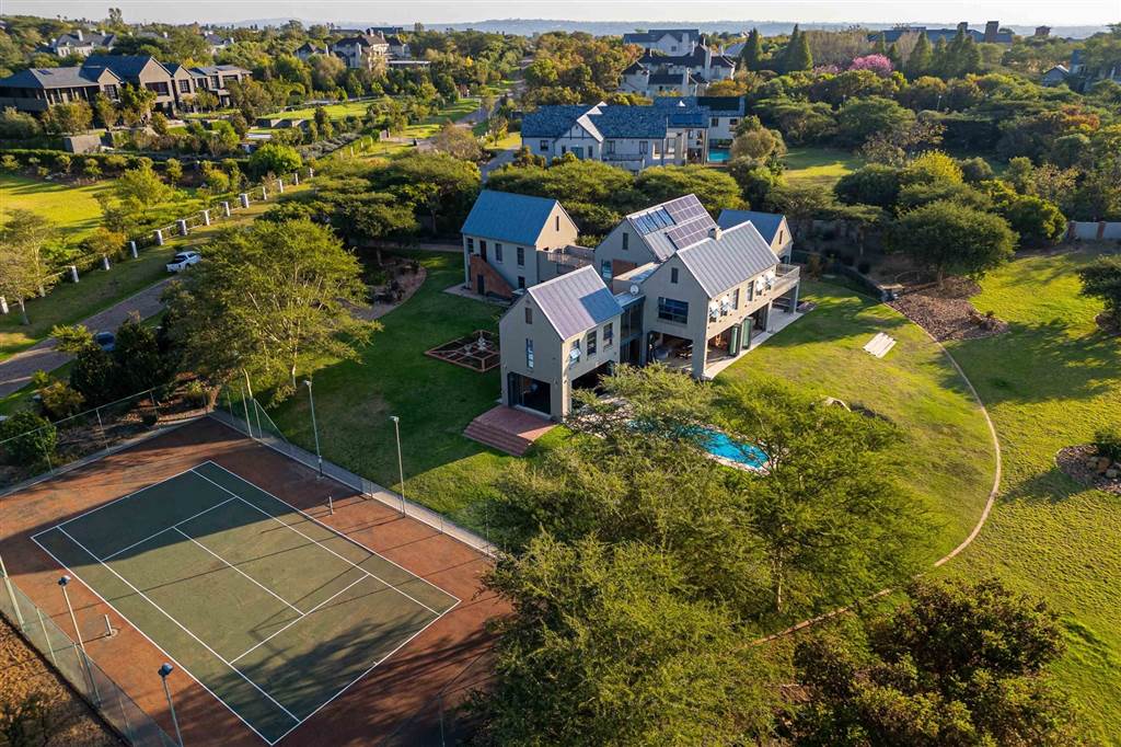 4 Bed House for sale in Waterfall Equestrian Estate T4636084