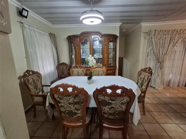 3 Bedroom Simplex 3 Bedroom Simplex