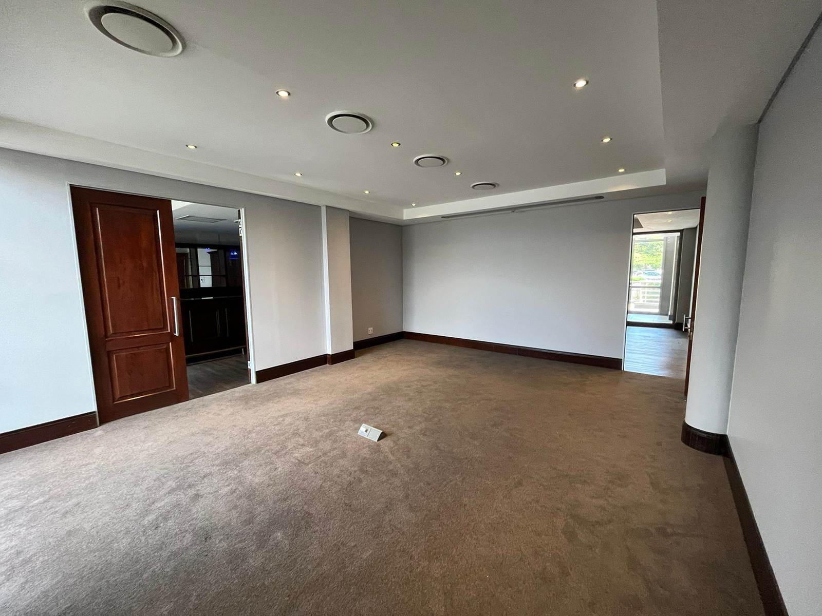 713  m² Commercial space in Bryanston photo number 4