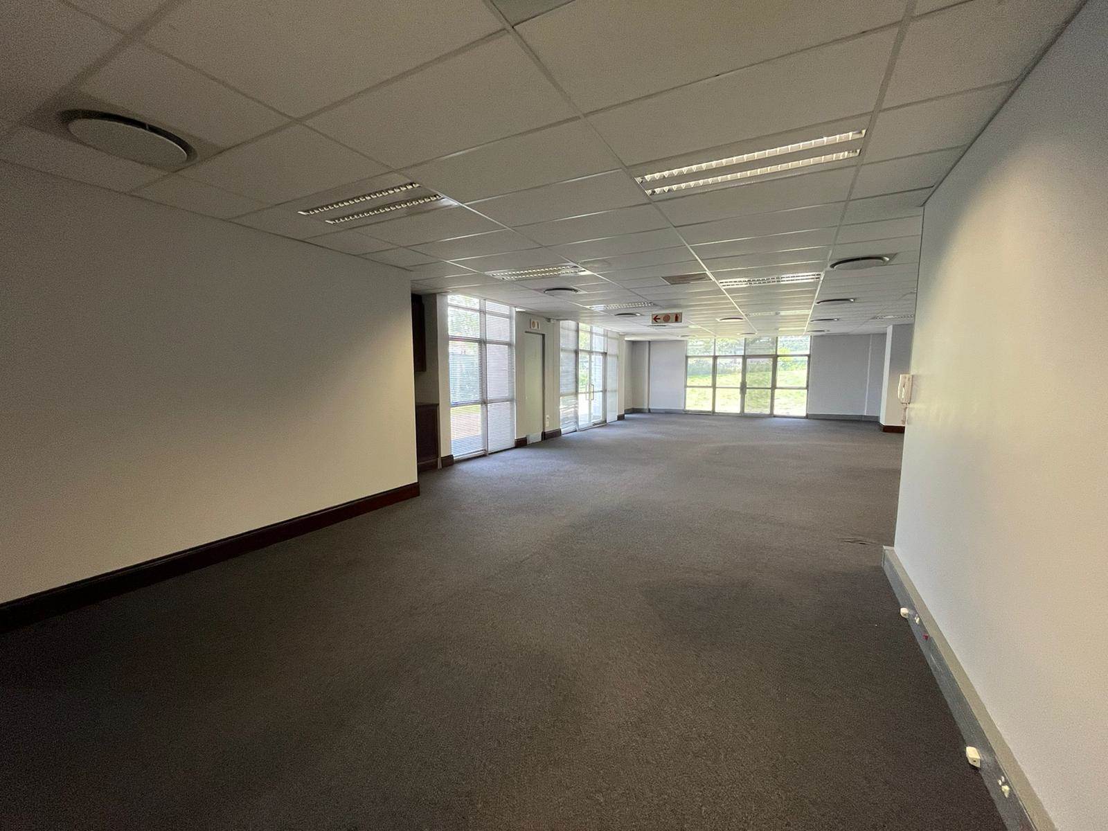 713  m² Commercial space in Bryanston photo number 15