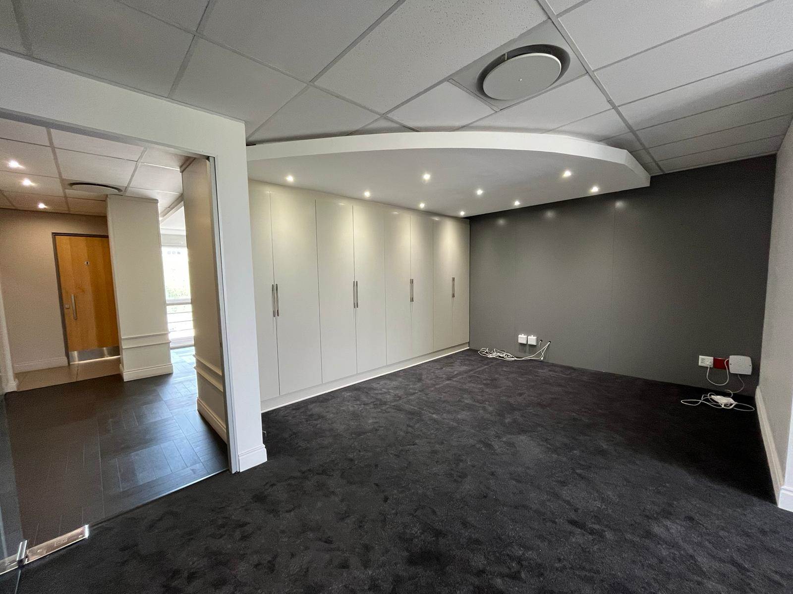 713  m² Commercial space in Bryanston photo number 28