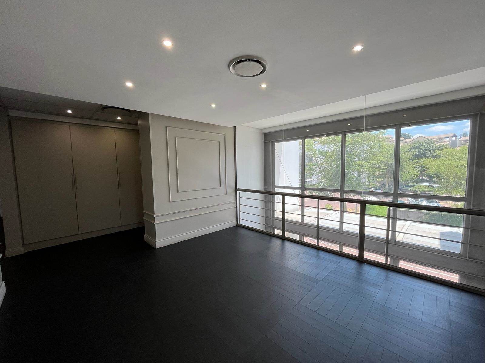 713  m² Commercial space in Bryanston photo number 19