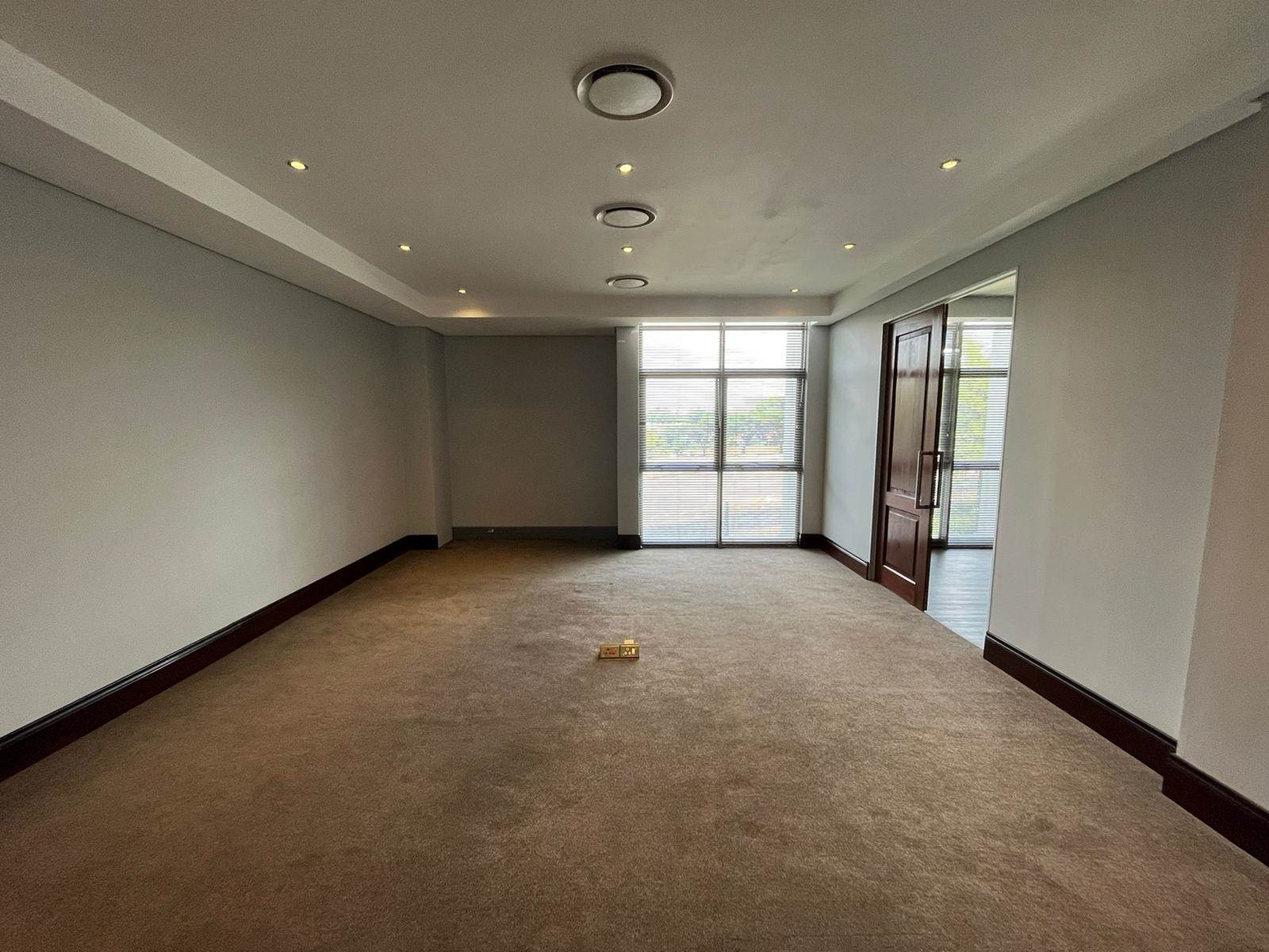 713  m² Commercial space in Bryanston photo number 5