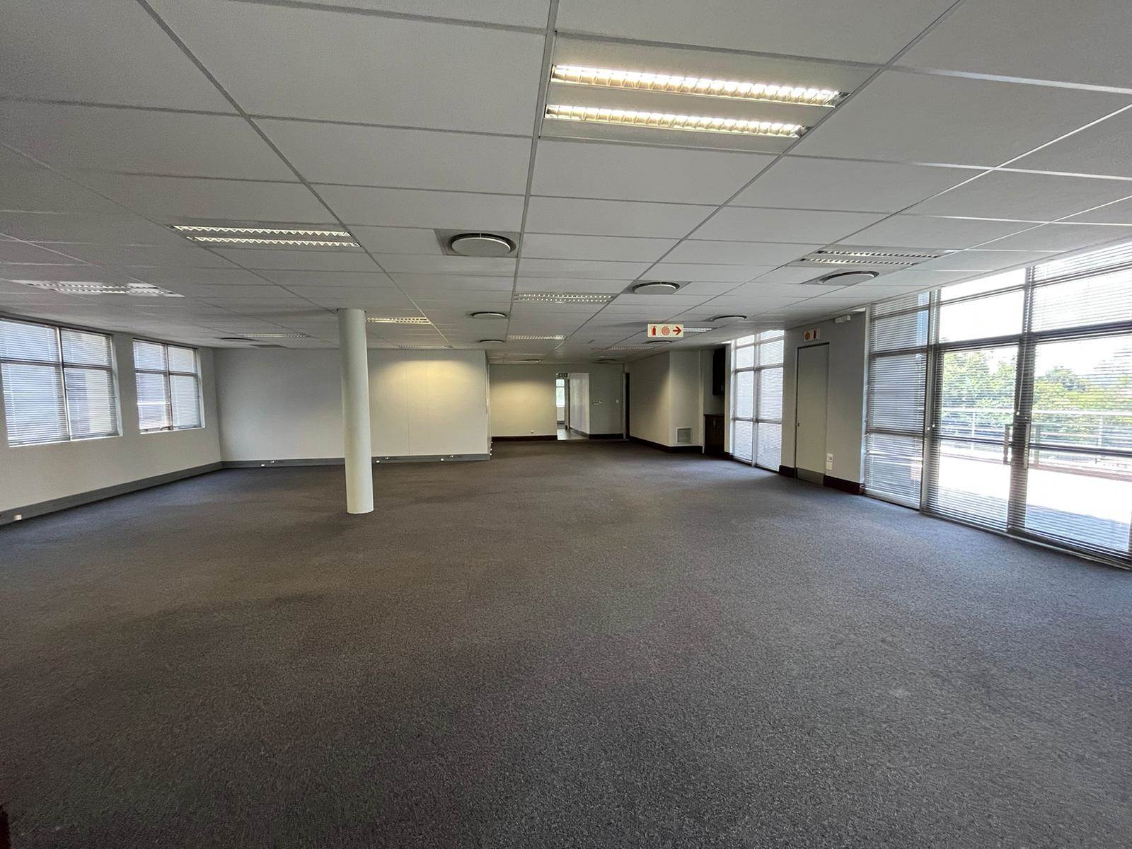 713  m² Commercial space in Bryanston photo number 16