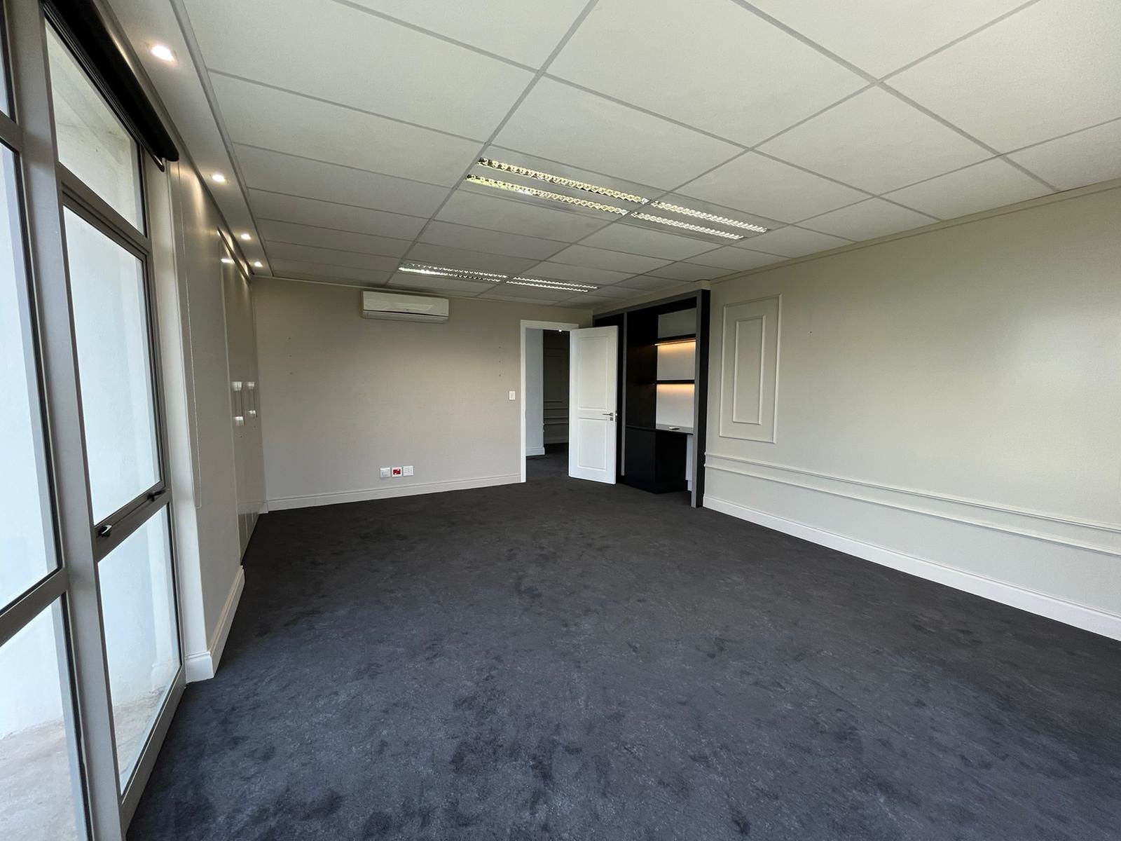 713  m² Commercial space in Bryanston photo number 23
