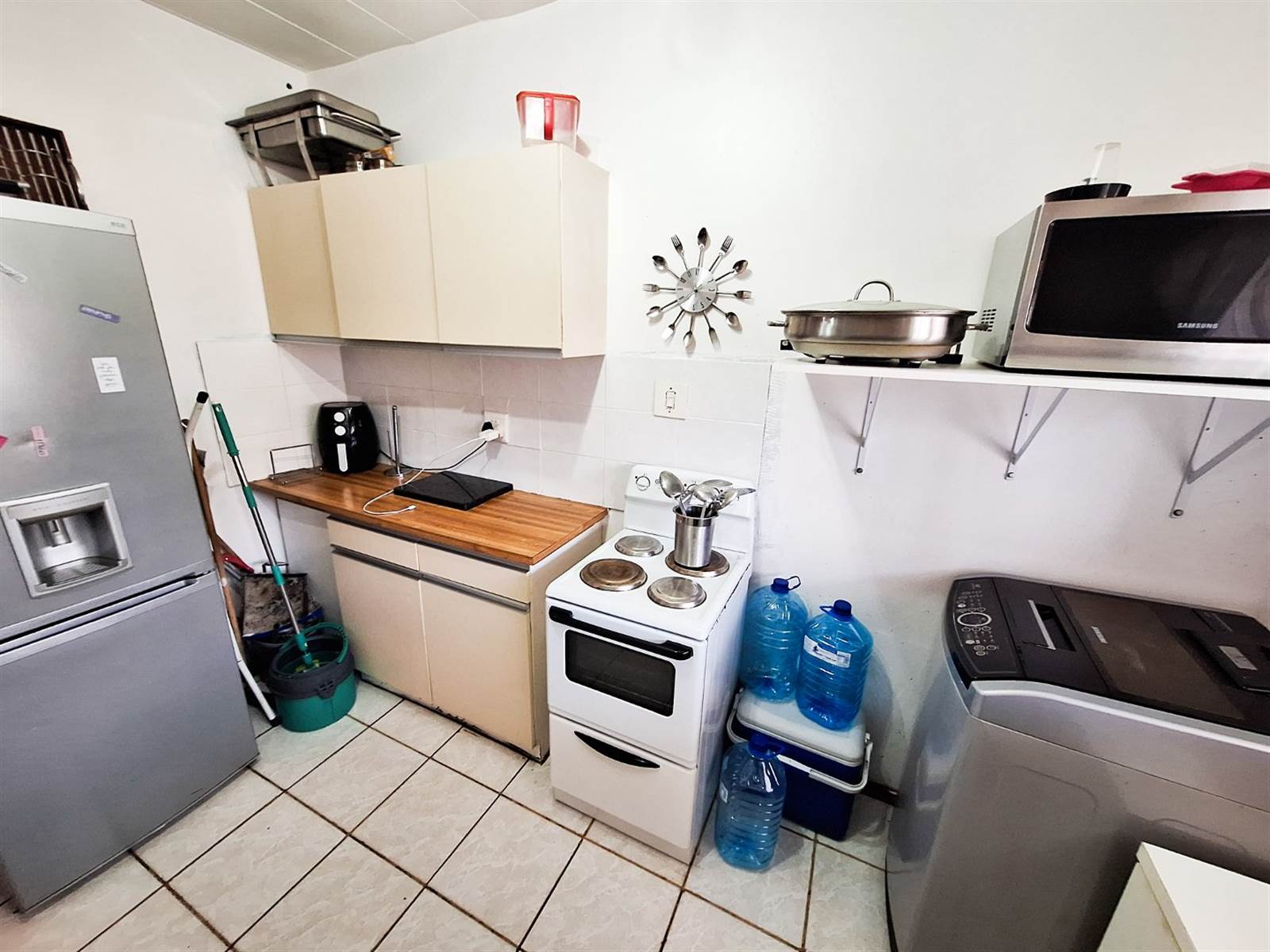 1 Bed Apartment in Krugersdorp North photo number 5