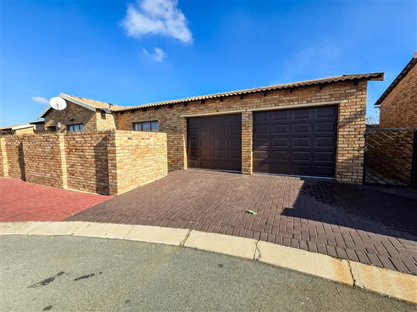 3 Bedroom Simplex 3 Bedroom Simplex