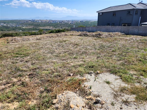 840 m² Land