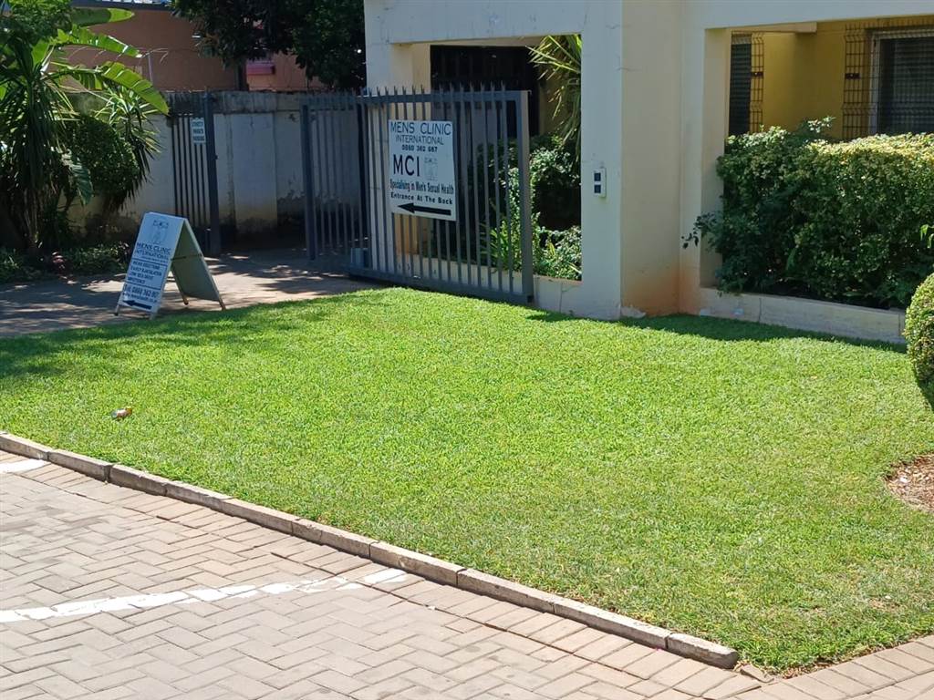 460  m² Commercial space in Rustenburg Central photo number 8