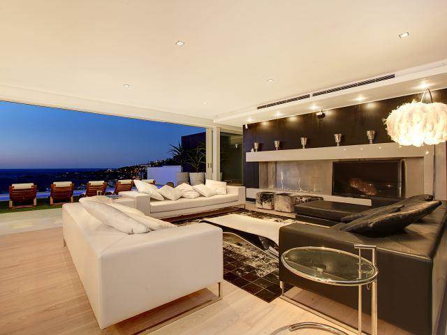 6 Bed House in Camps Bay photo number 10