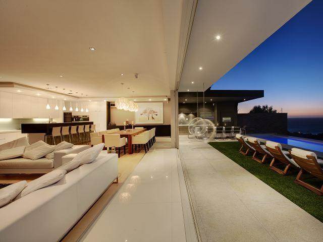 6 Bed House in Camps Bay photo number 12