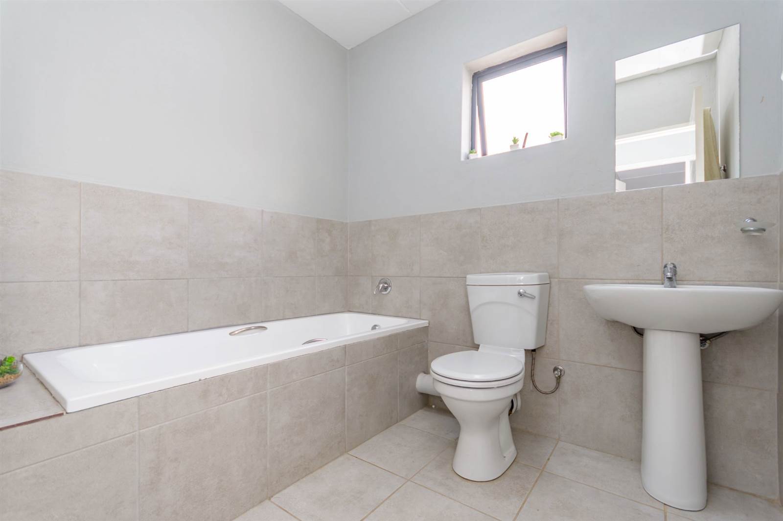 3 Bed Apartment in Terenure photo number 22