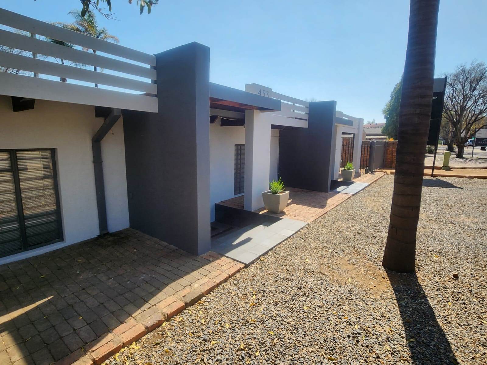 13 Bed House in Garsfontein photo number 16