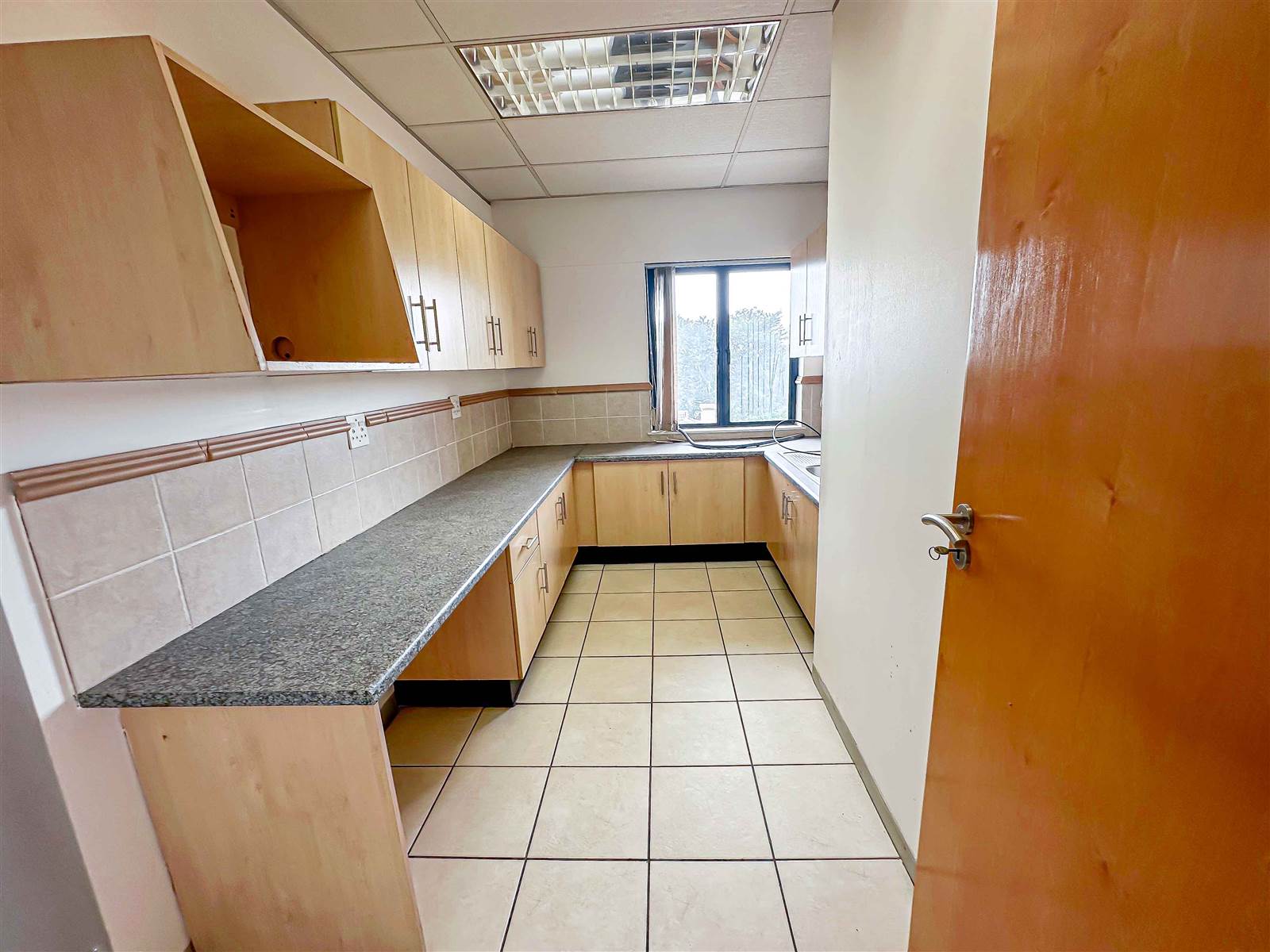 246  m² Commercial space in Bryanston photo number 8