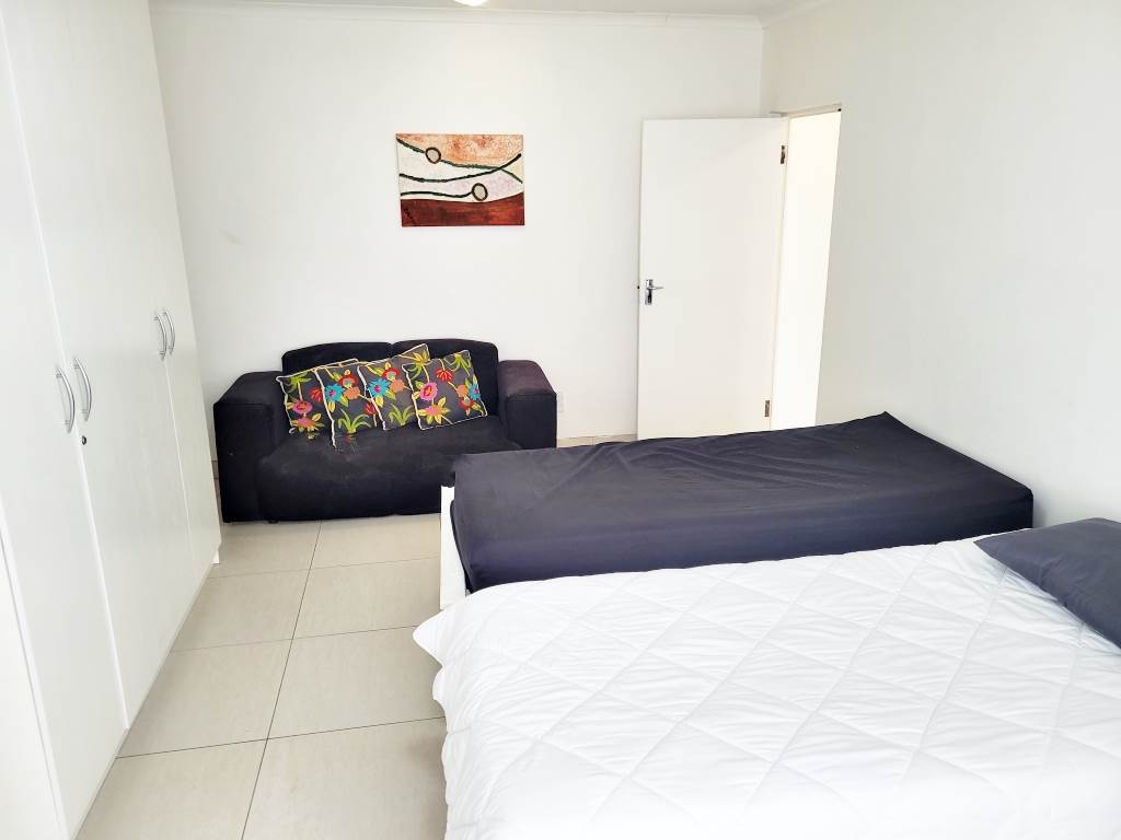 4 Bed House in Struisbaai photo number 9