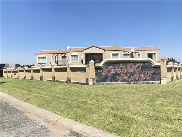 2 Bed Apartment in Dalpark Ext 1