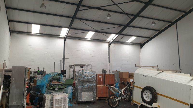 300  m² Industrial space in Killarney Gardens photo number 2