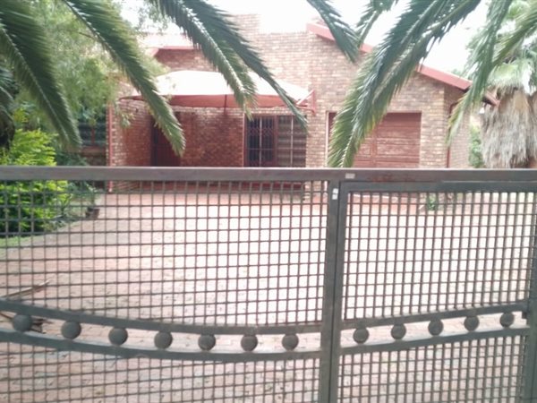 3 Bedroom House 3 Bedroom House