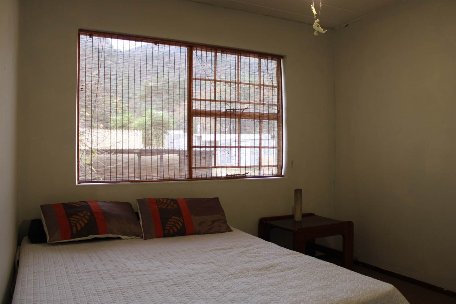 2 Bed Apartment in Hartbeespoort Dam photo number 14