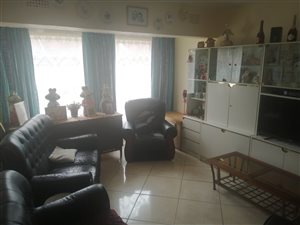 2 Bed Flat in Three Rivers