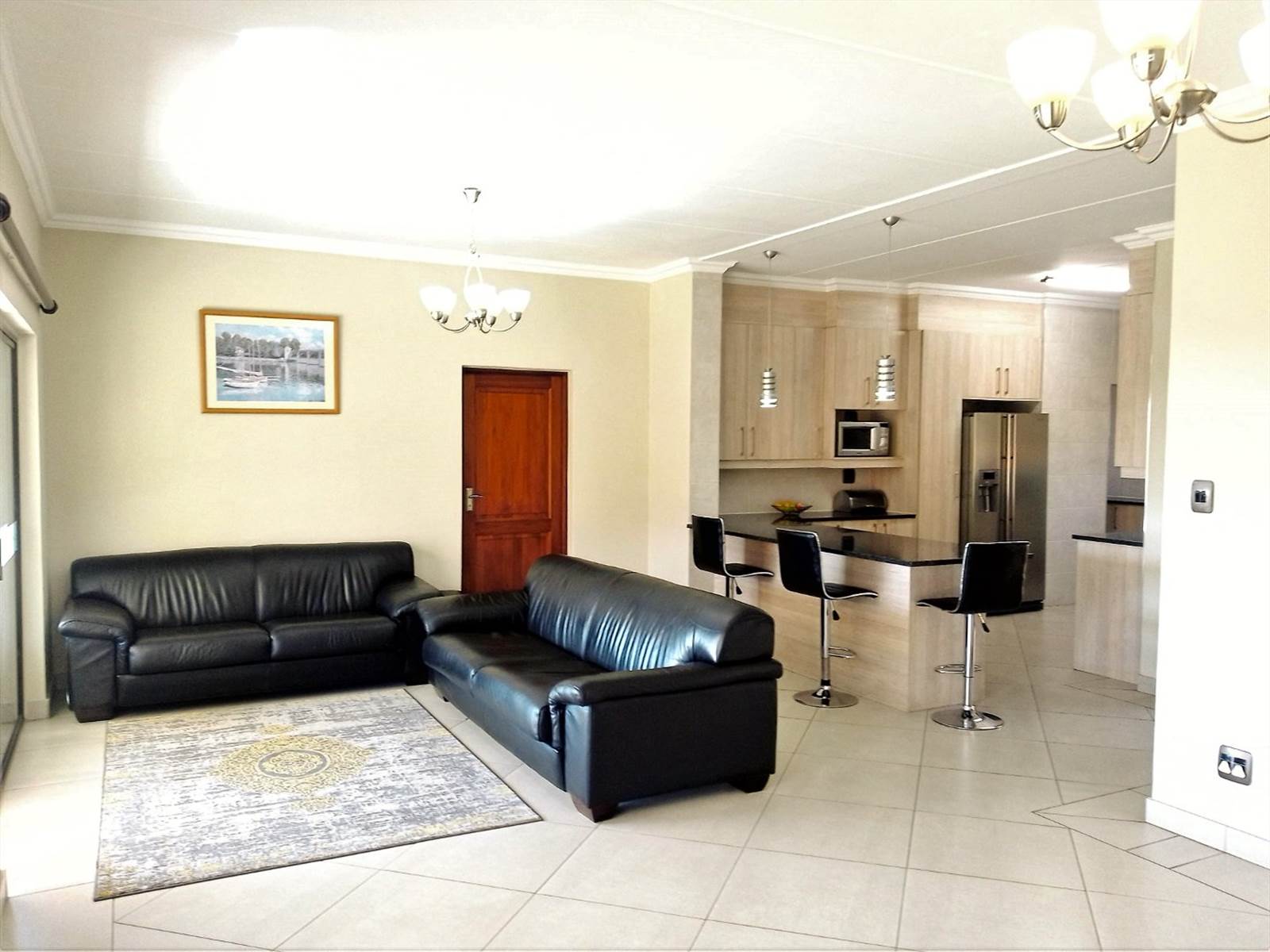 3 Bed House in Ruimsig photo number 2