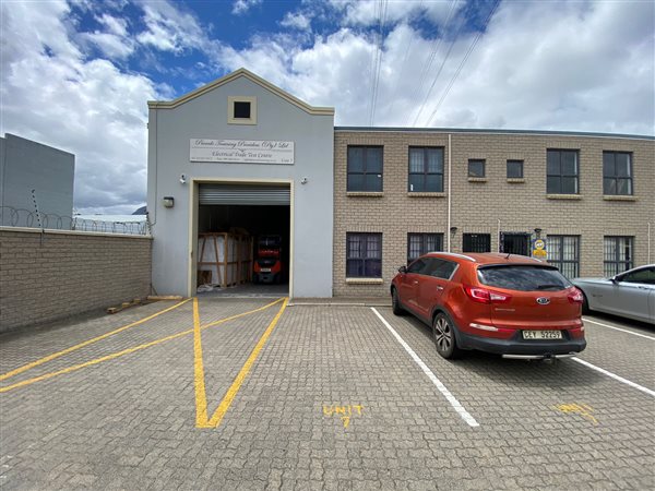 171  m² Industrial space