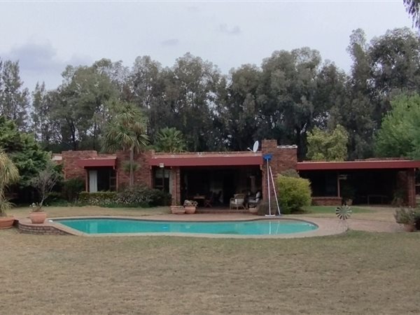 4 Bed House in Randjesfontein