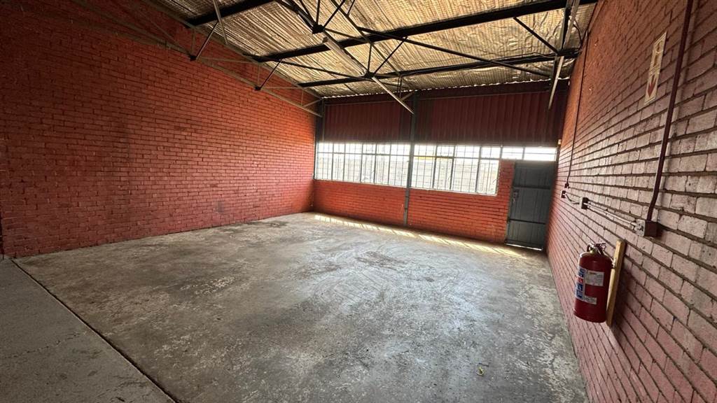 665  m² Industrial space in Pretoria West photo number 21