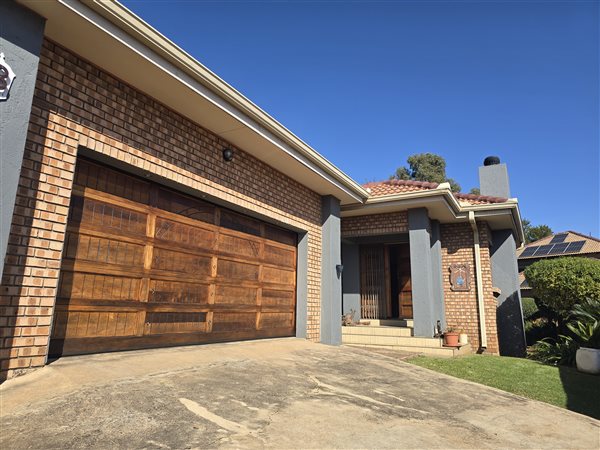 3 Bedroom House 3 Bedroom House
