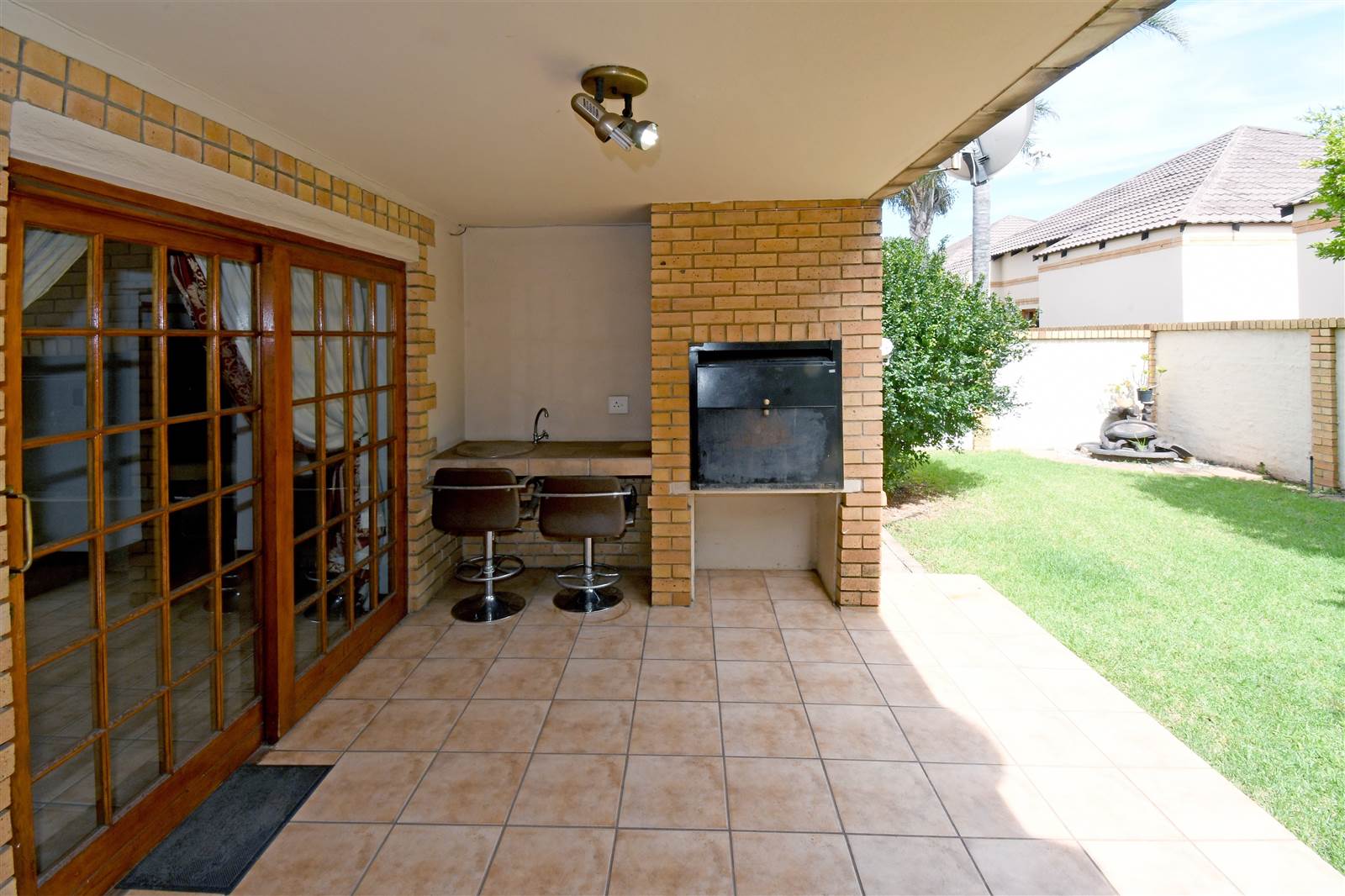 3 Bed Duplex in Highveld photo number 6