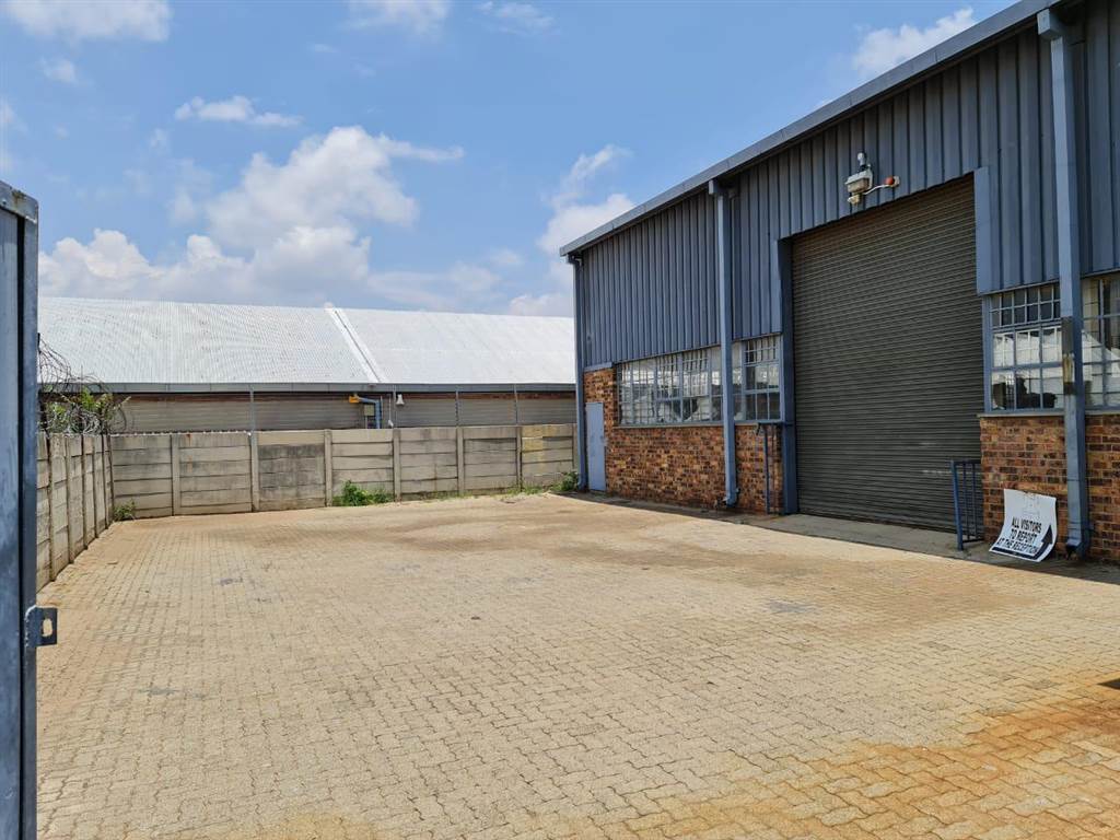 548  m² Industrial space in Benrose photo number 24