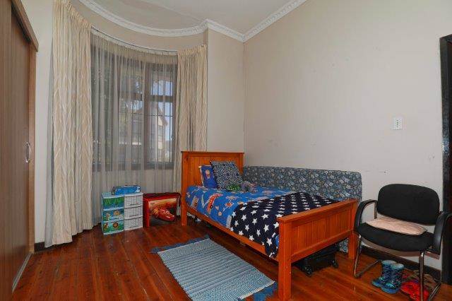 4 Bed House in Walmer Estate photo number 18