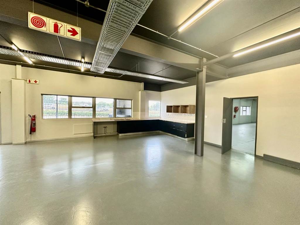 6143  m² Industrial space in Randjesfontein photo number 21