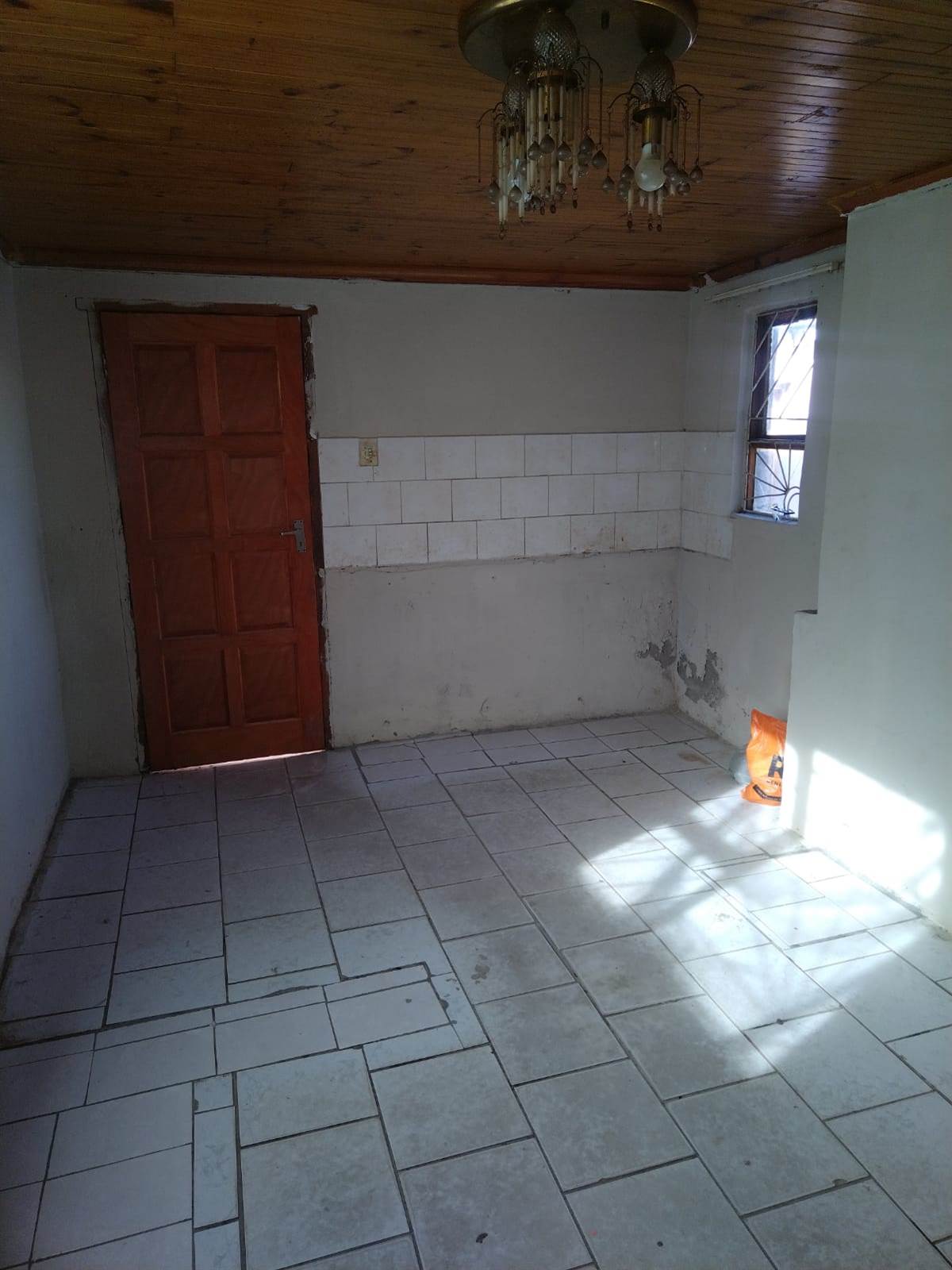 2 Bed House in Zwide photo number 4