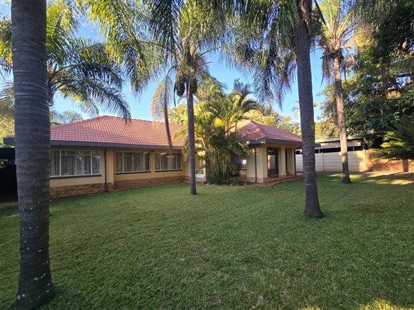4 Bedroom House 4 Bedroom House