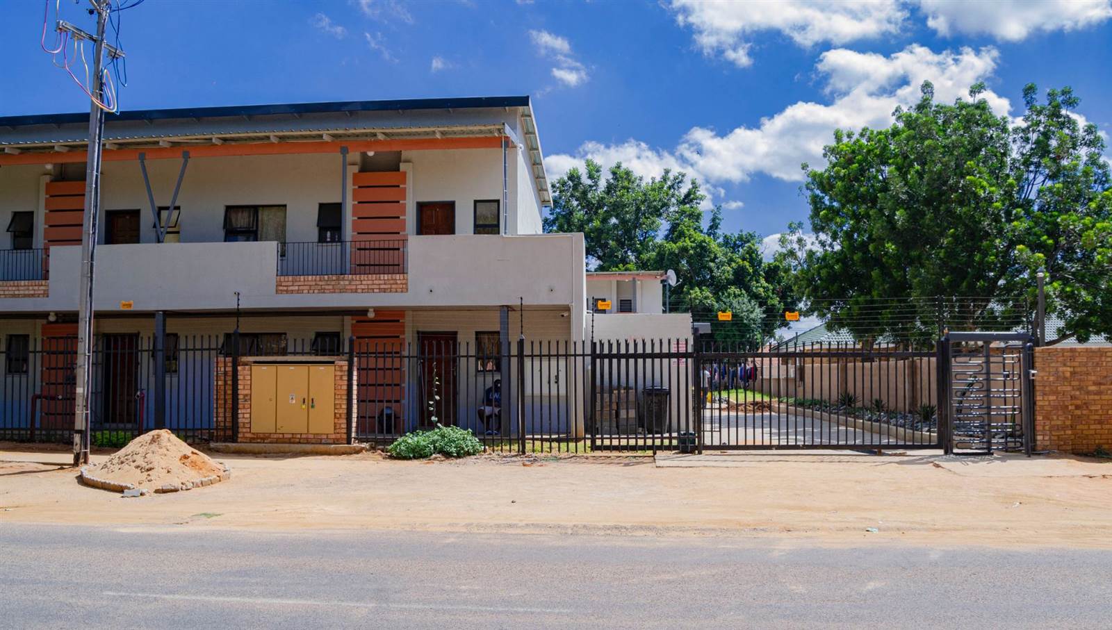 1980  m² Commercial space in Pretoria North photo number 11
