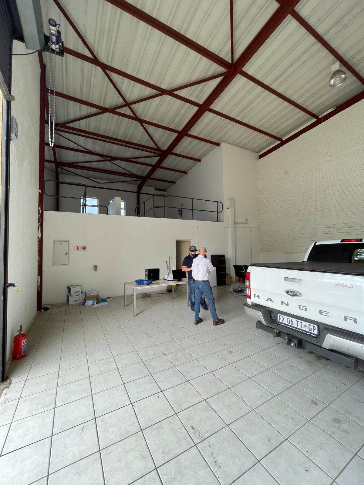 209  m² Industrial space in Eastgate photo number 7