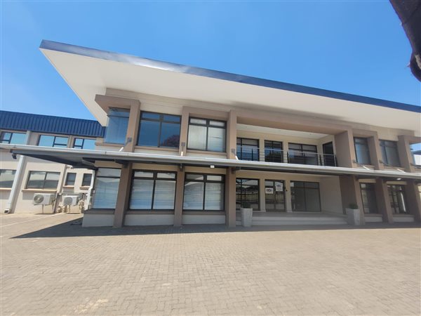 1 176  m² Commercial space