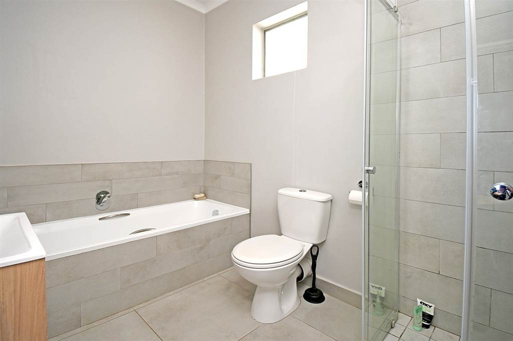 1 Bed Apartment in Lombardy Estate photo number 13