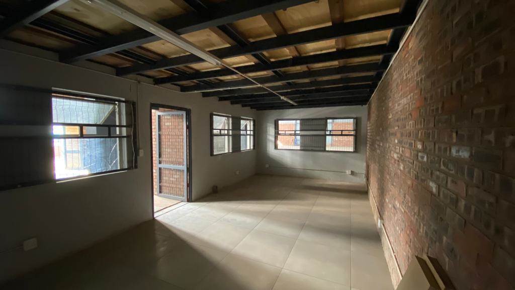 500  m² Industrial space in Rosslyn photo number 11