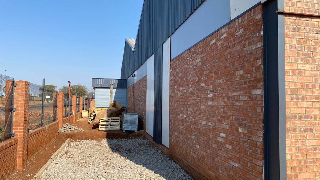 500  m² Industrial space in Rosslyn photo number 12