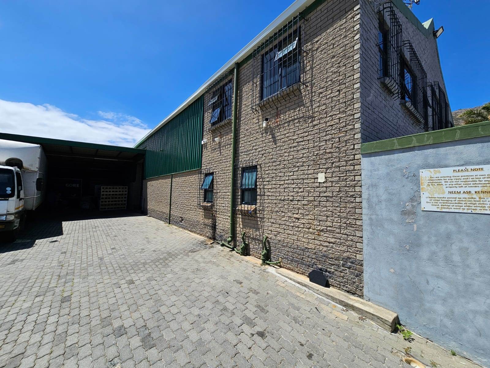 1608  m² Industrial space in Gordons Bay Central photo number 2