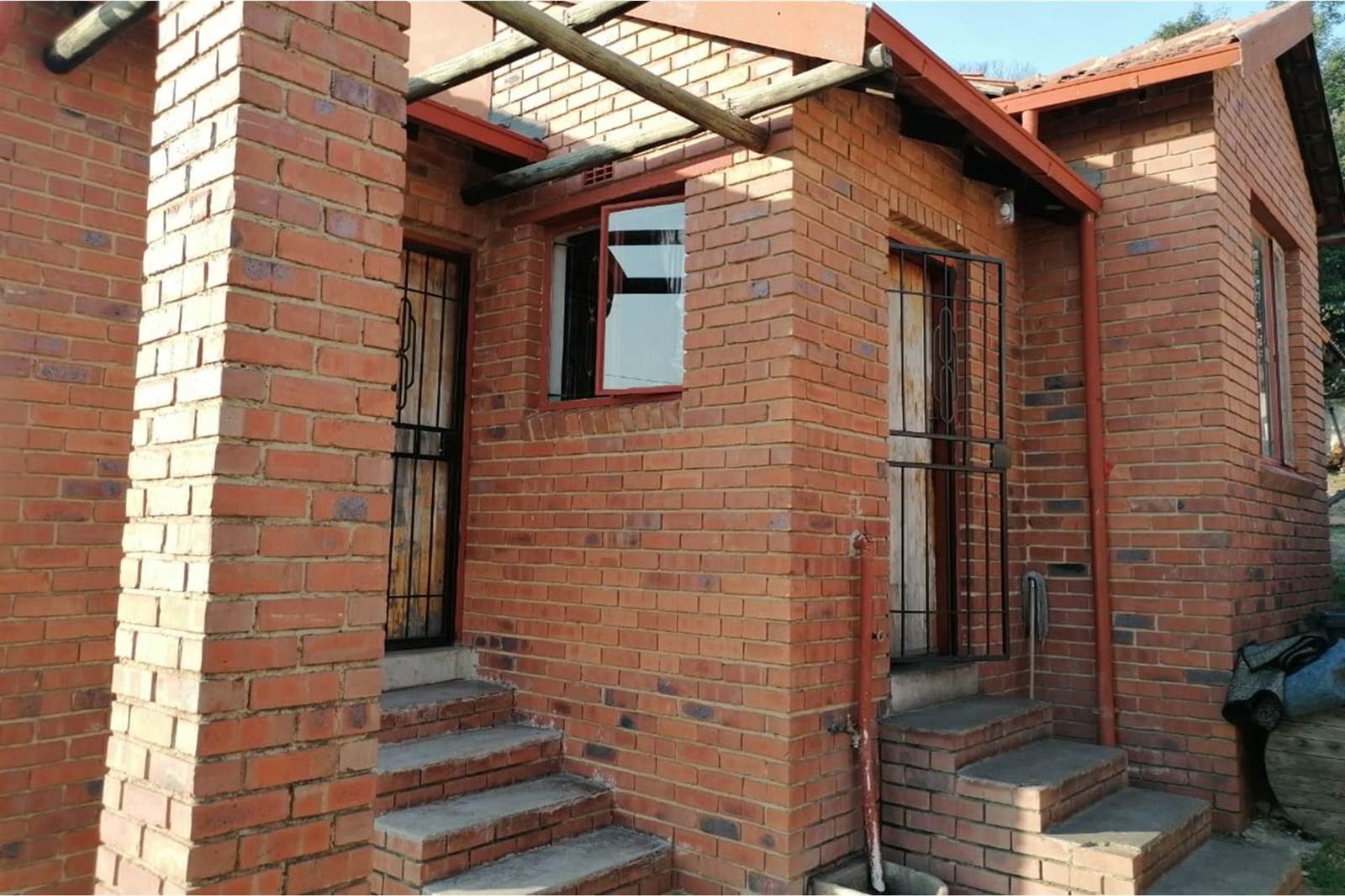 3 Bed House in Chloorkop photo number 3