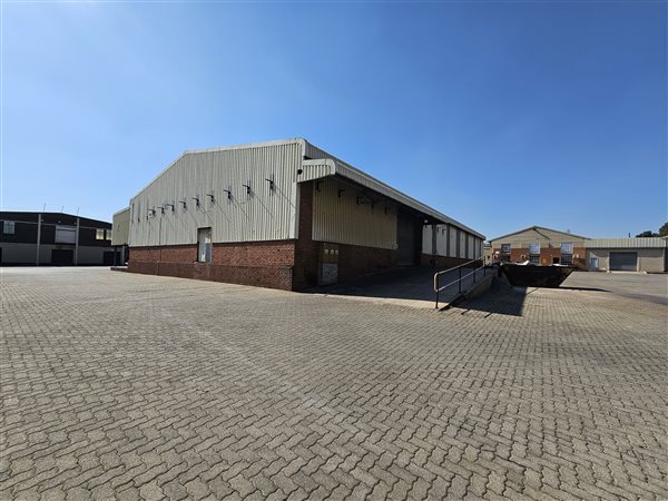 1067  m² Industrial space