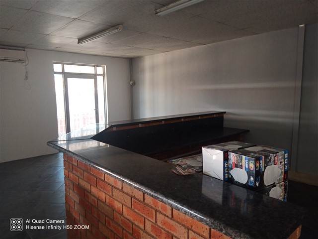 850  m² Commercial space in Rustenburg Central photo number 5