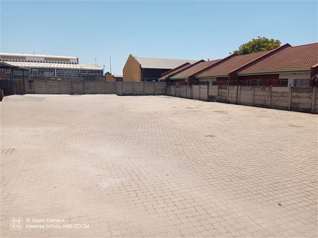 850  m² Commercial space in Rustenburg Central photo number 7